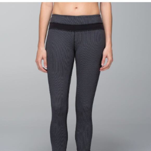 Lululemon Diamond Dot Black White Legging Size 4 - Picture 1 of 7